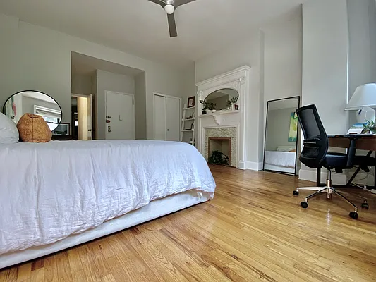 Rented by Corcoran | media 23