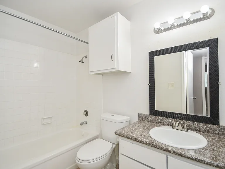 7637 Harwin — Photo 42