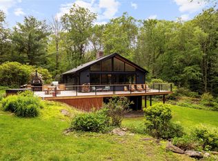 15 Rockledge Rd, Pleasantville, NY 10570