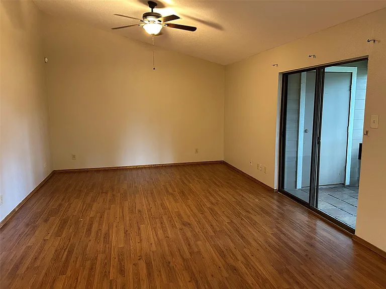 14911 Wunderlich Dr #412 — Photo 3