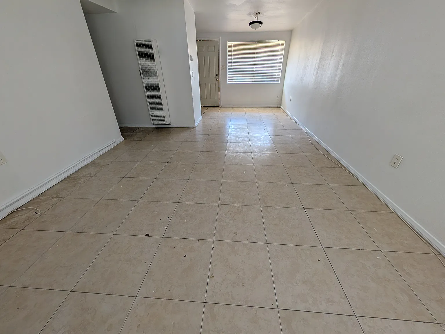 2 bed, 875 sqft, $1,575 — Photo 2