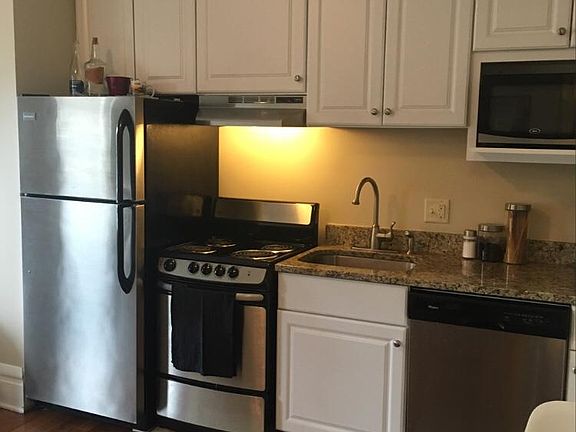 4th image of 542 S Drexel Ave #C