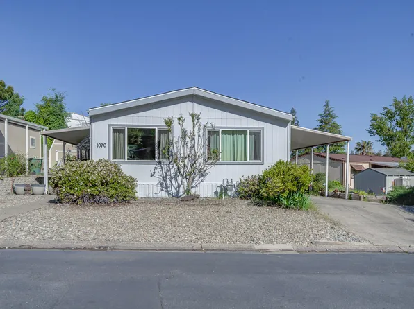 1070 Mountain Shadows Blvd, Redding, CA 96003
