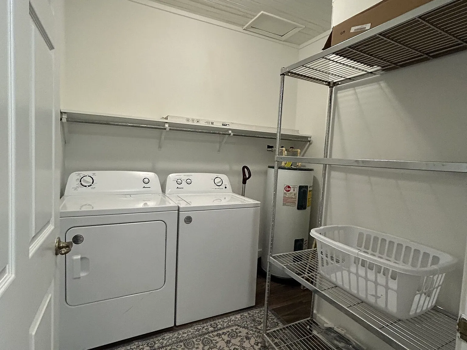 2 bed, 1.0 bath, 1456 sqft, $1,595 — Photo 4