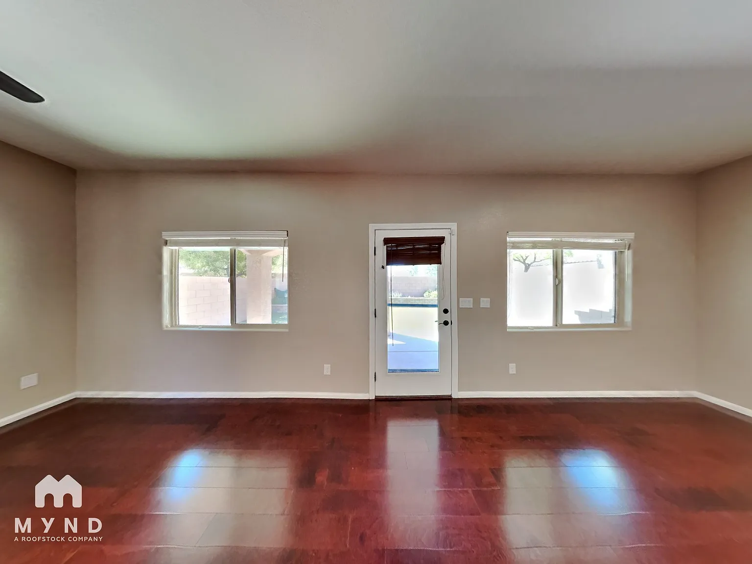 4 bed, 2.5 bath, 2033 sqft, $2,125 — Photo 2