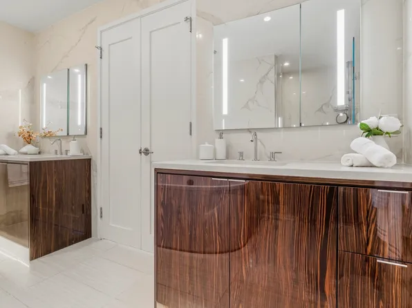 800 Avenue At Port Imperial image 19 of 41