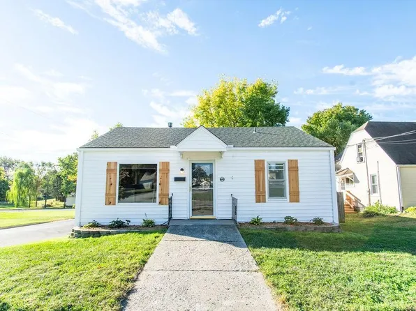701 W 26th St, Higginsville, MO 64037