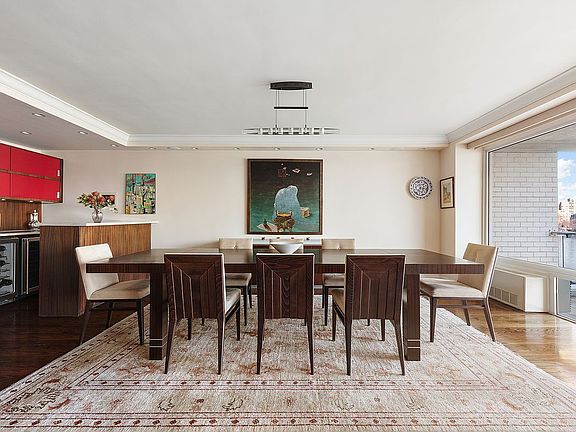 5th image of 35 Sutton Pl #3BC