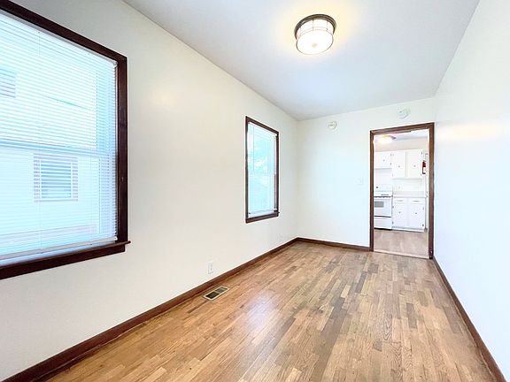 5th image of 611 N Jackson St
