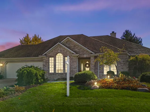 9733 Shorewood Trl, Fort Wayne, IN 46804