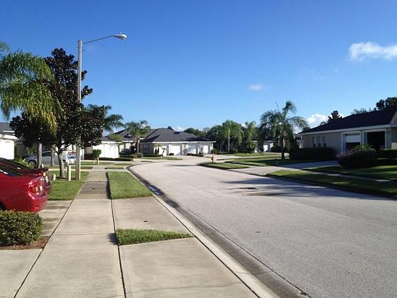 2nd image of 4271 Woodhall Cir