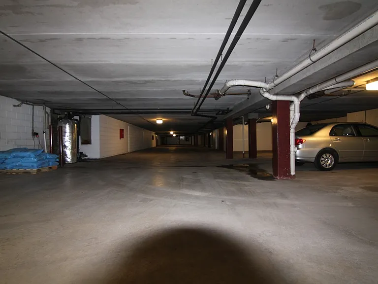 Wyndham Place Apartments — Photo 10