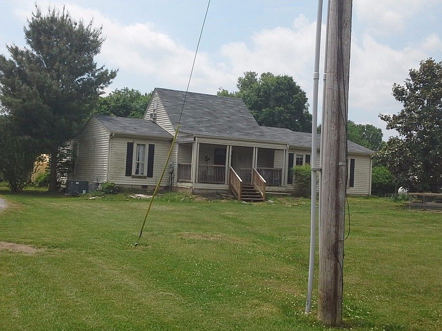 2nd image of 238 Gossett Dr