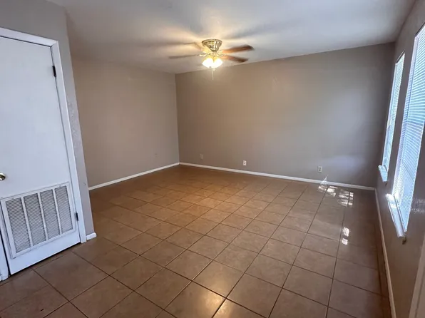 5 Charles Pl #1, Uvalde, TX 78801