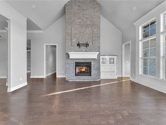 3rd image of 2711 S Haley Ct