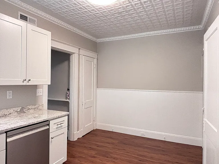 4030 Burwood Ave #2 — Photo 2
