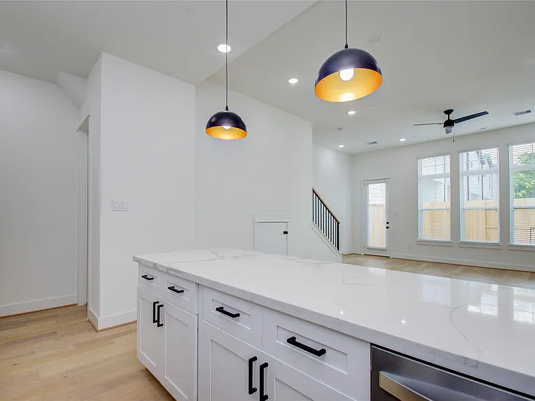 3206 Live Oak St — Photo 11