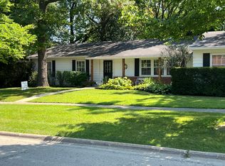 616 Greenview Pl, Lake Forest, IL 60045