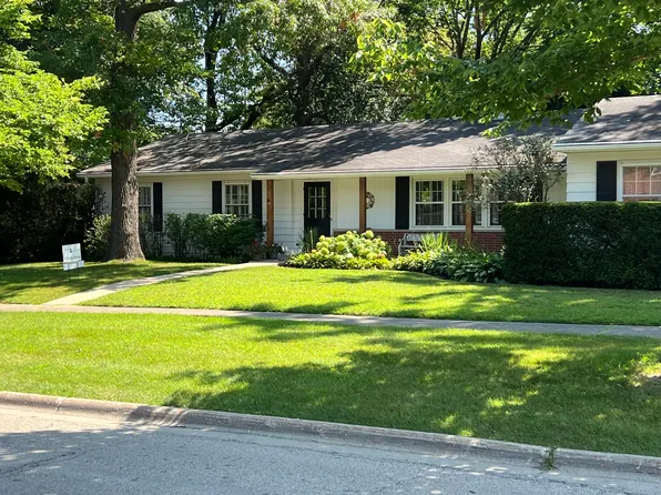 616 Greenview Pl, Lake Forest, IL 60045