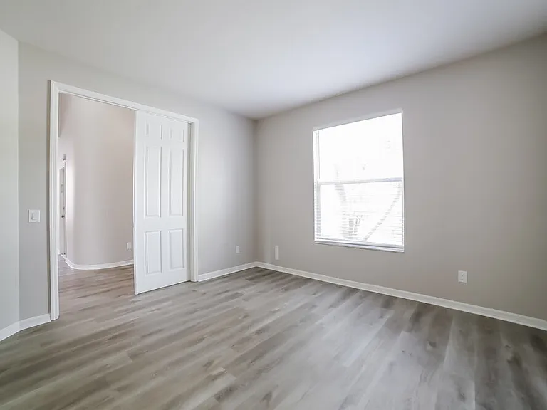 9613 Laurel Ledge Dr — Photo 15