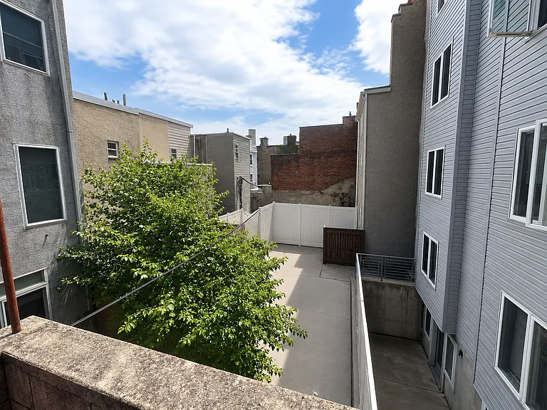 1239 N 2nd St #2 — Photo 3