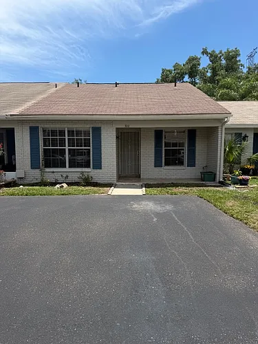 300 Kent Pl Photo 1