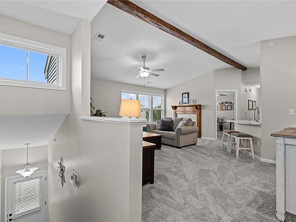 5th image of 226 Old Pond Rd