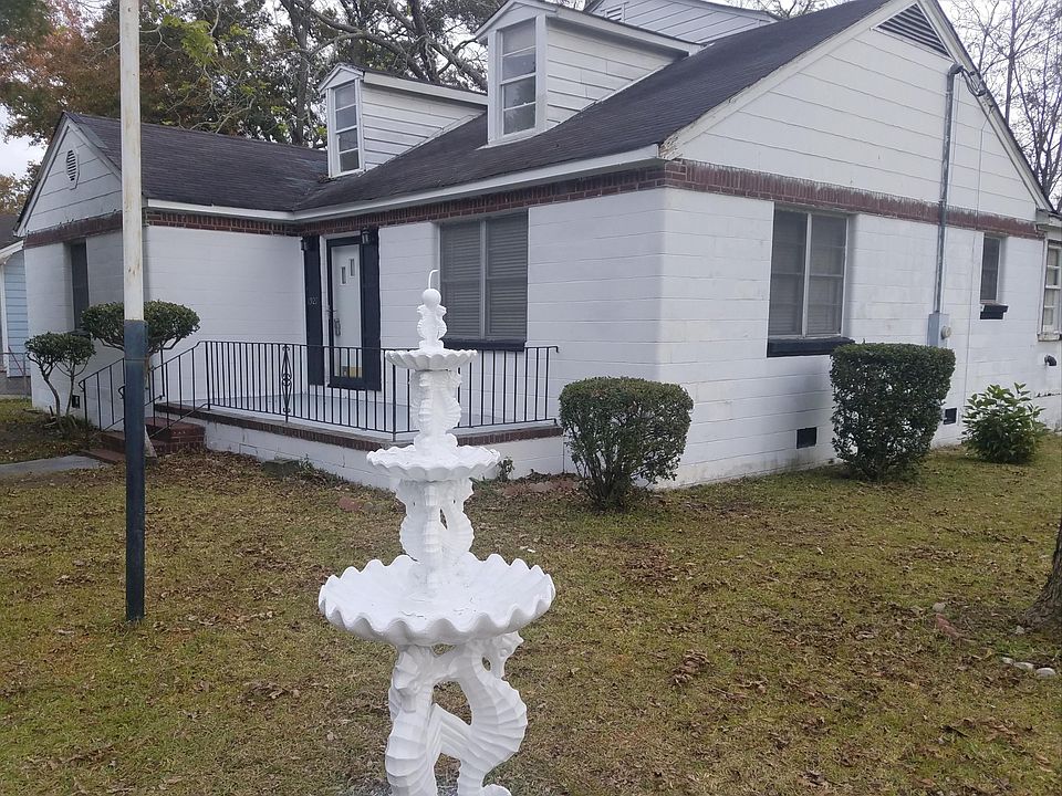 1st image of 1921 Riverview Ave