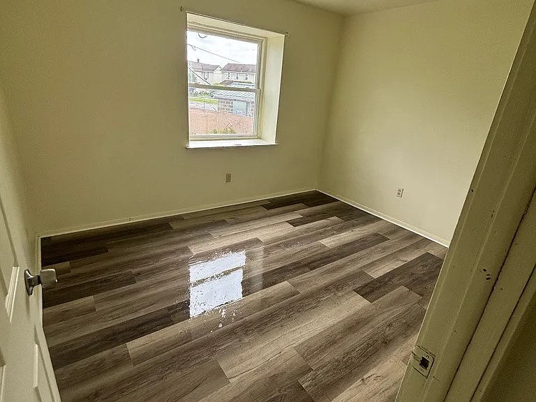 317 S Monroe St #6 — Photo 7