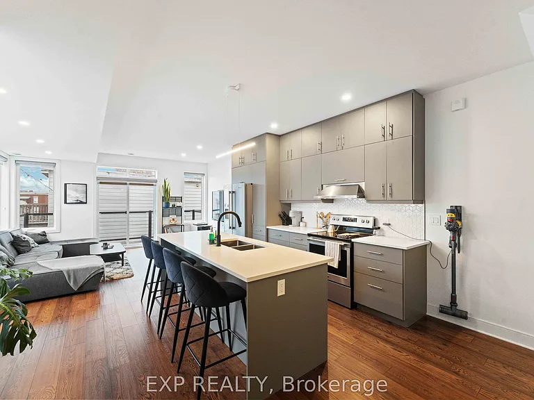 9 Anderson St — Photo 3