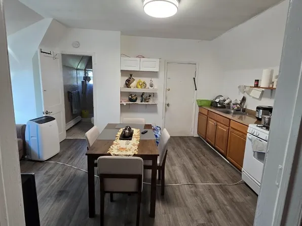 251 Highland Avenue image 22 of 34