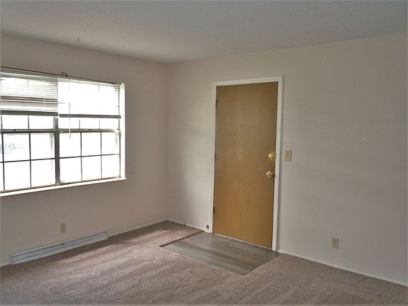 2nd image of 678 Camelot Dr #22