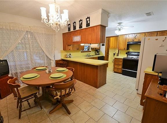 5th image of 1765 Desert Willow Dr