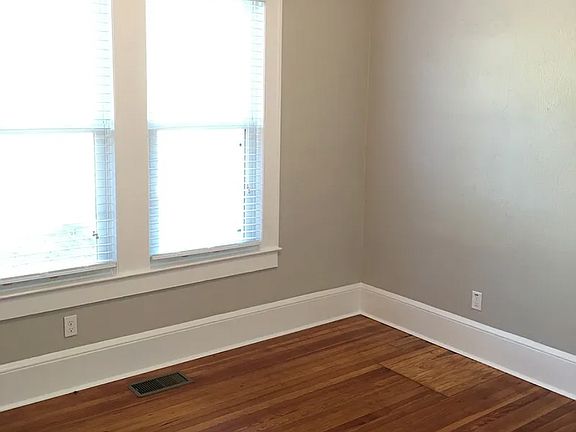 2nd image of 1202 N Bronough St