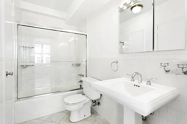 Rented by Halstead Real Estate | media 19