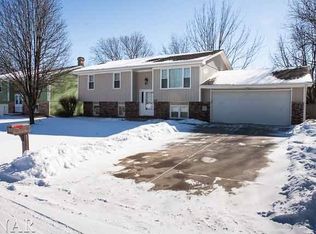 209 Saratoga Rd, Normal, IL 61761