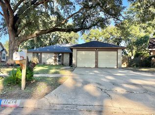 11214 Fleur Dr, Houston, TX 77065
