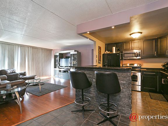 Kitchen / Living Room