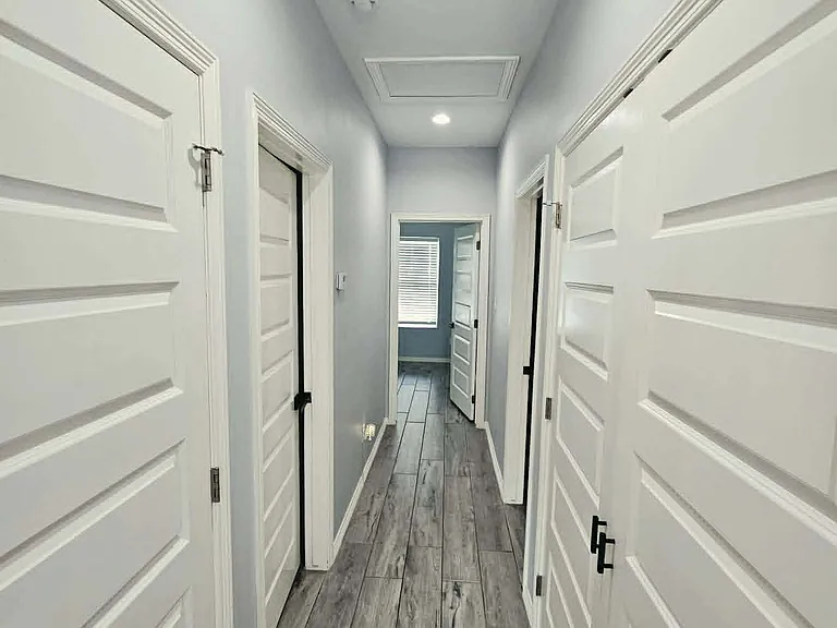1205 W Garfield St — Photo 5