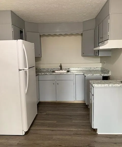 72 Marsh Rd — Photo 3