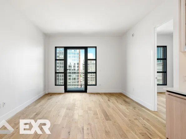 69 Adams Street image 3 of 28