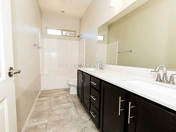 3rd image of 1005 Pine Vista Ct