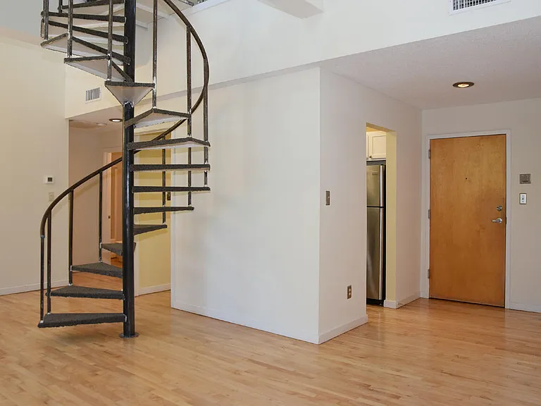 1500 River Mill Dr #312 — Photo 7
