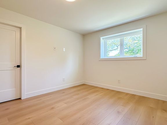 2nd image of 4517 Watling St