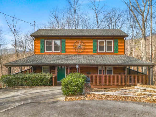 923 Pine Cone Way, Gatlinburg, TN 37738