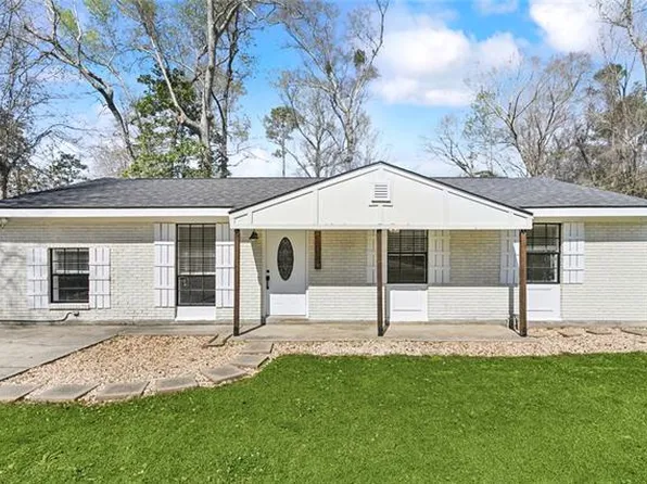 1201 Montgomery St, Mandeville, LA 70448