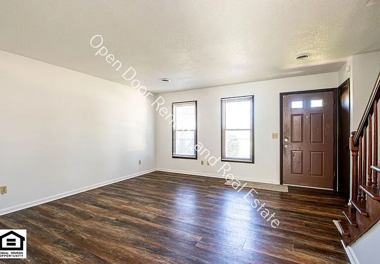 5214 Vermont Ln — Photo 4