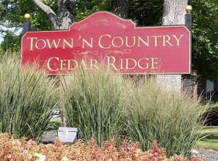 210 Country Club Ln, Pomona, NY 10970
