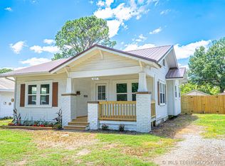 407 S 8th St, Okemah, OK 74859