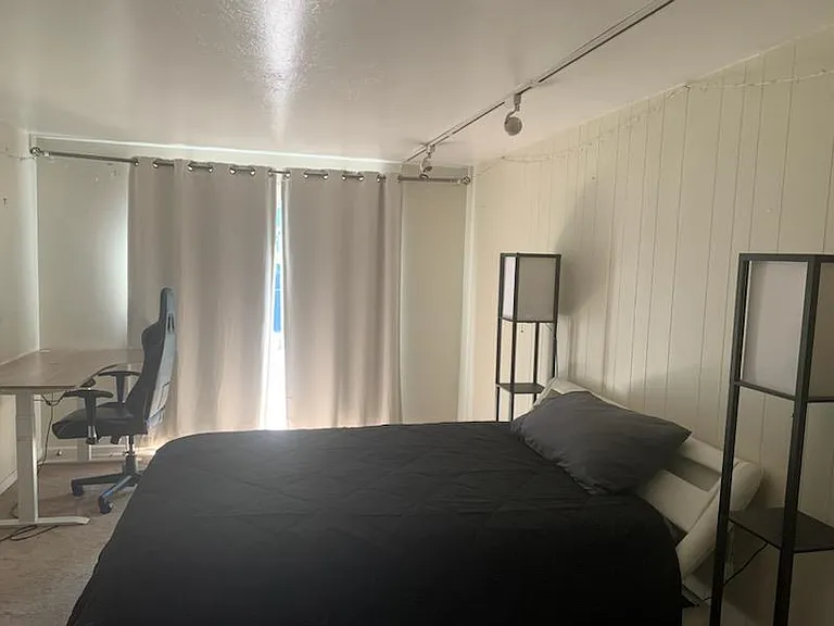 2430 Ramona St — Photo 17